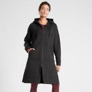Athleta tenacity duster hoodie M